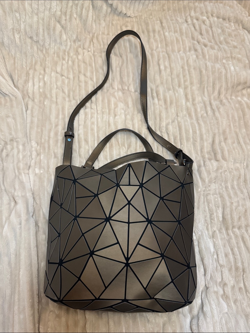 Geometric Pattern Metallic Army Green and Black Crossbody Tote